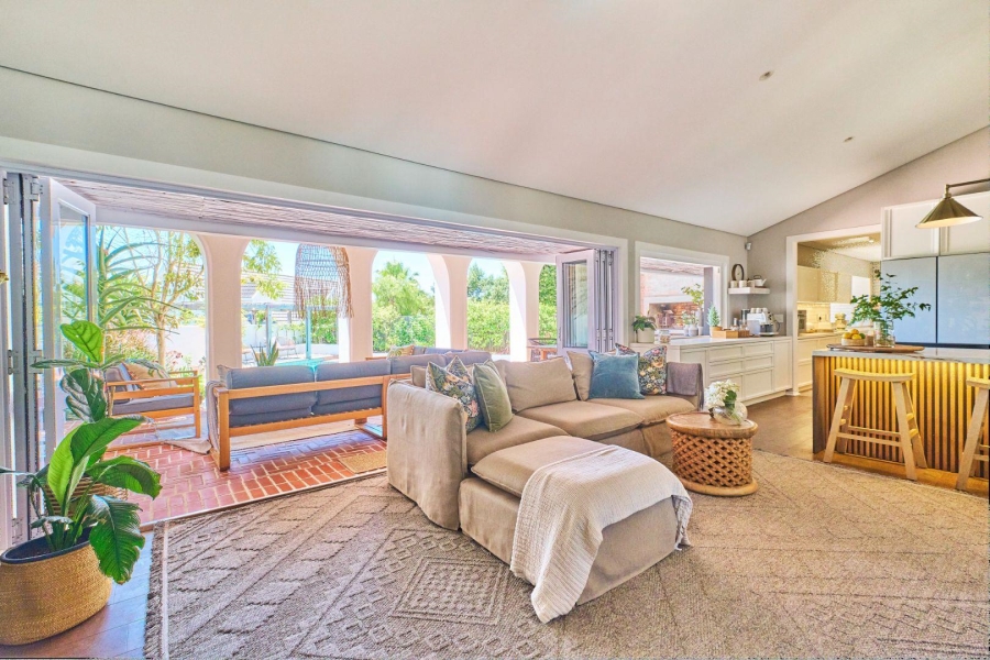 5 Bedroom Property for Sale in Flamingo Vlei Western Cape